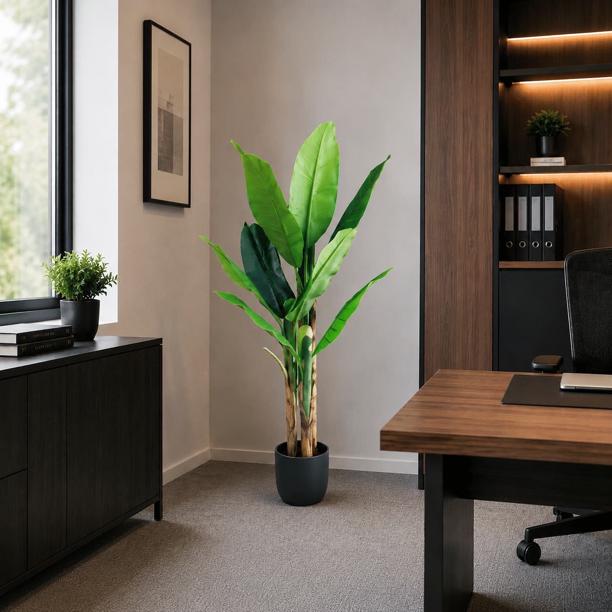 Planta Artificiala Copac Tip Bananier, 140 cm, 3 tulpini, 11 frunze, Verde, cu Ghiveci Planta Artificiala Copac Tip Bananier, 140 cm, 3 tulpini, 11 frunze, Verde, cu Ghiveci